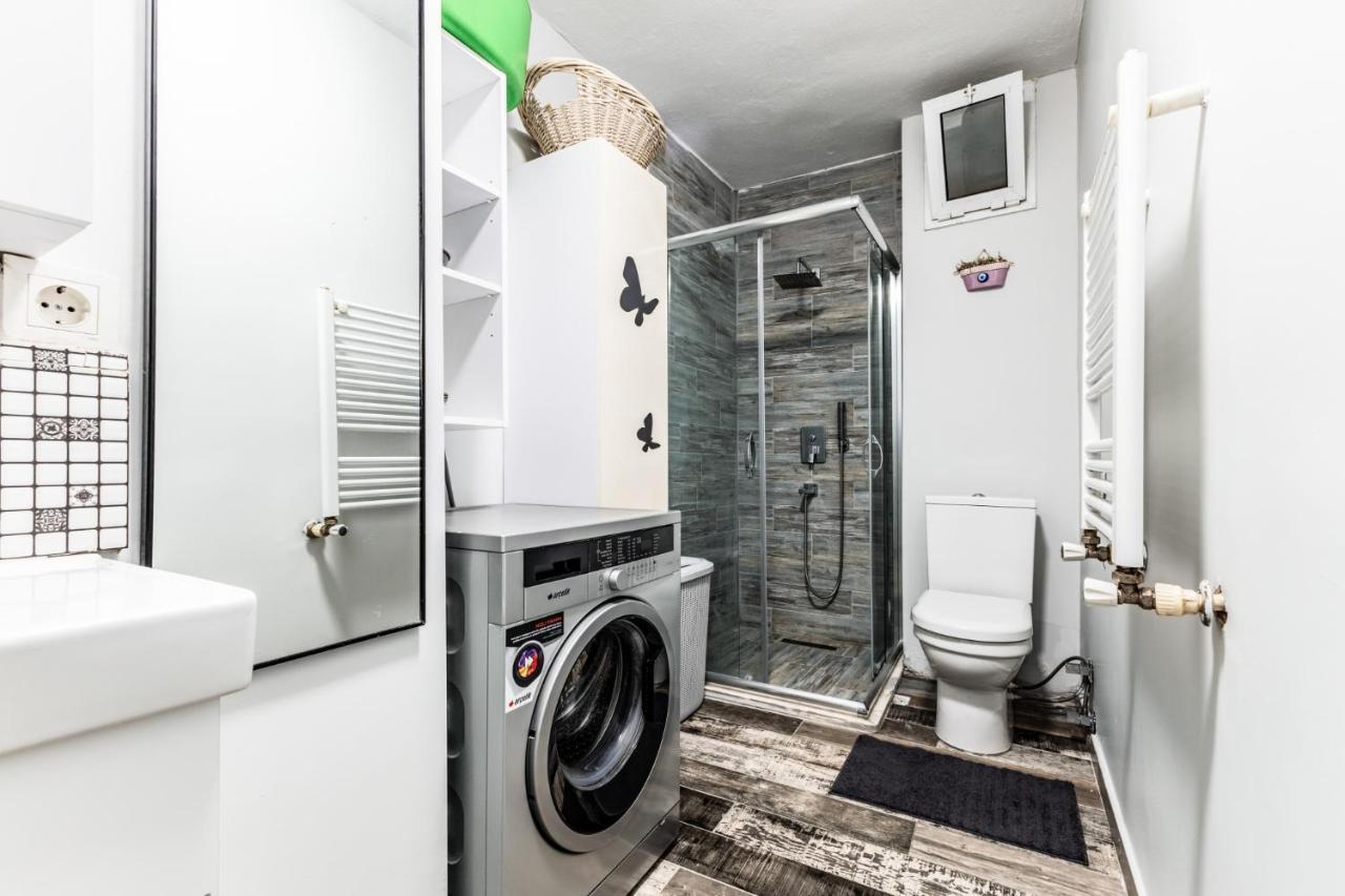 Daire Cozy Flat 3 Min To Cevahir Shopping Mall In Sisli *